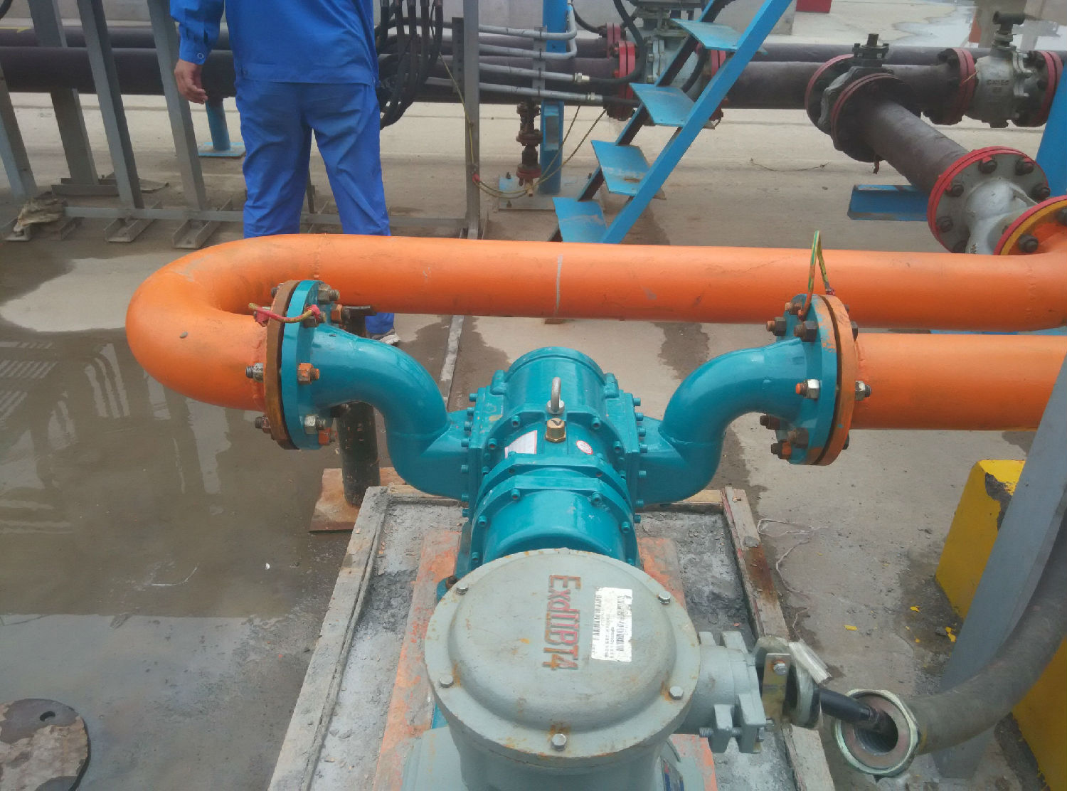 山東東岳氟硅材料有限公司采用羅德凸輪轉子泵用于甲醇卸車泵 山東東岳氟硅材料有限公司采用羅德凸輪轉子泵用于甲醇卸車泵