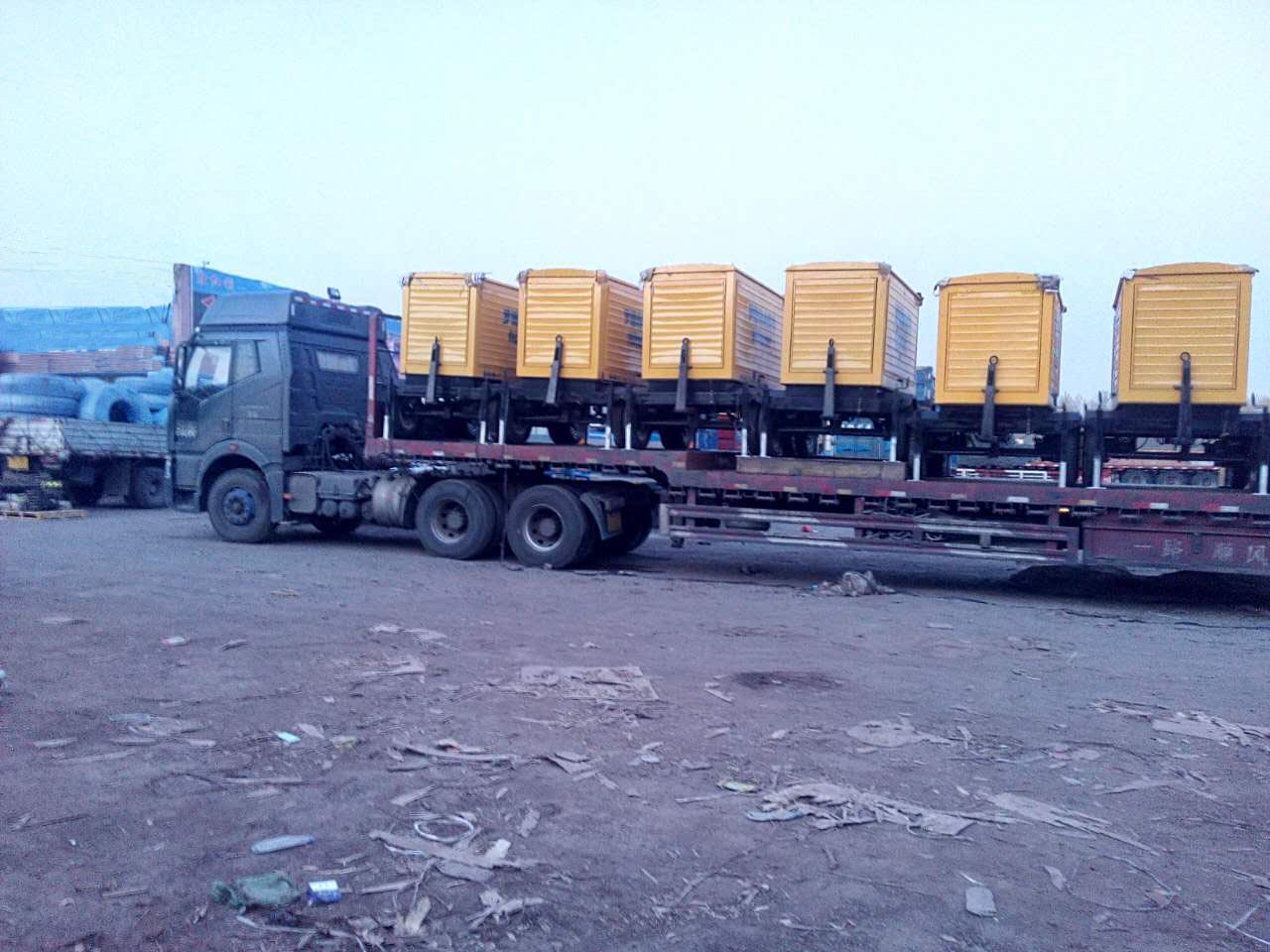 準(zhǔn)備發(fā)往黑龍江某農(nóng)場的移動泵車 準(zhǔn)備發(fā)往黑龍江某農(nóng)場的移動泵車