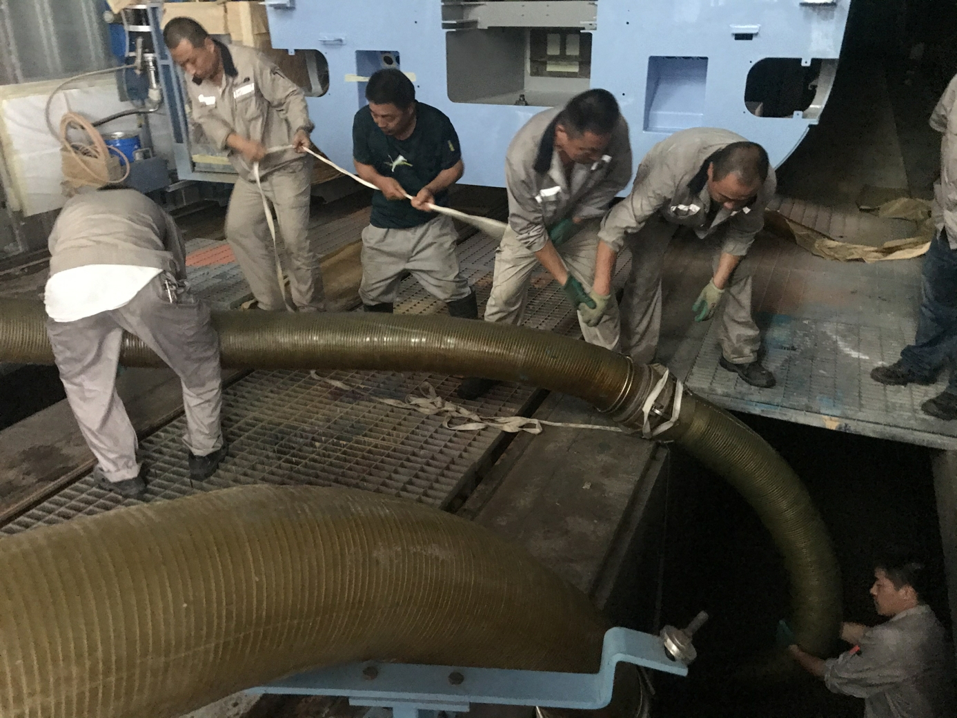 大流量轉(zhuǎn)子泵移動泵車助力龐巴迪廠區(qū)排水 大流量轉(zhuǎn)子泵移動泵車助力龐巴迪廠區(qū)排水